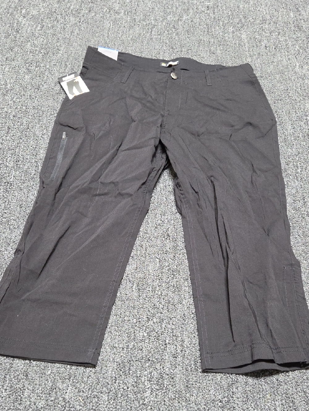 (#1) Khombu Black Women's Cargo Capris